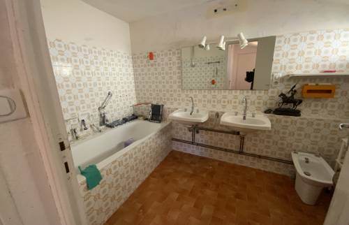 rénovation salle de bain residence secondaire La Maison Des Travaux Ales avant